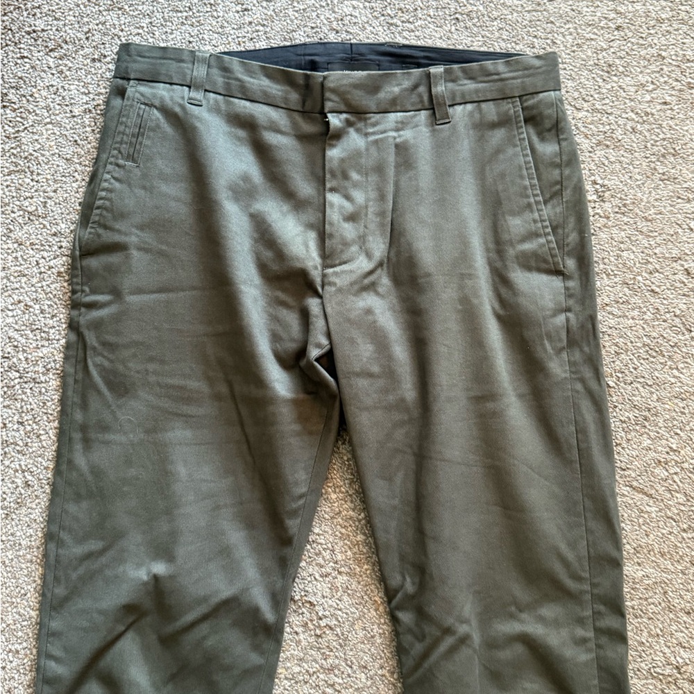 Vince Men's Green Chinos - Picture 3 of 6